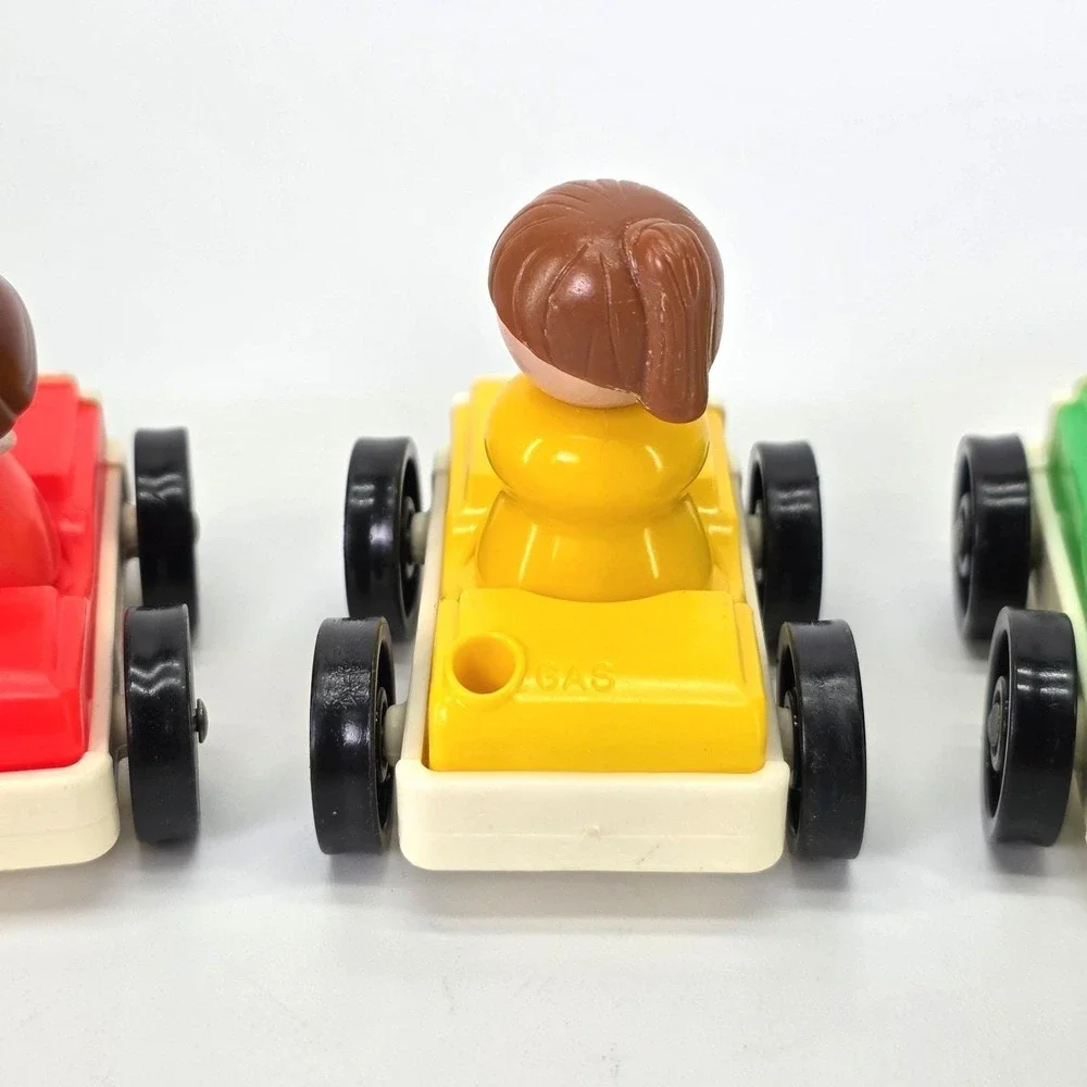 Vintage Fisher Price Little People‎ Gas Car Red Yellow Green Blue Stop Walk Sign